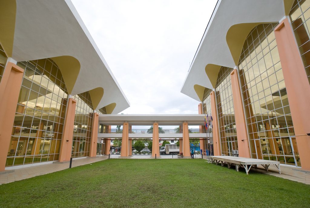 latarbelakang 3 1